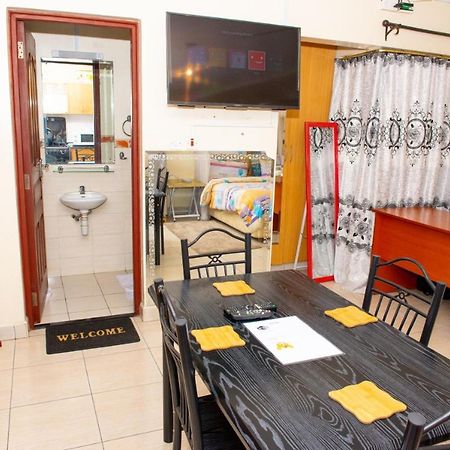 Mercy-Phillips Apartments Located At Eagle Tower Building Nairobi City Centre Екстер'єр фото