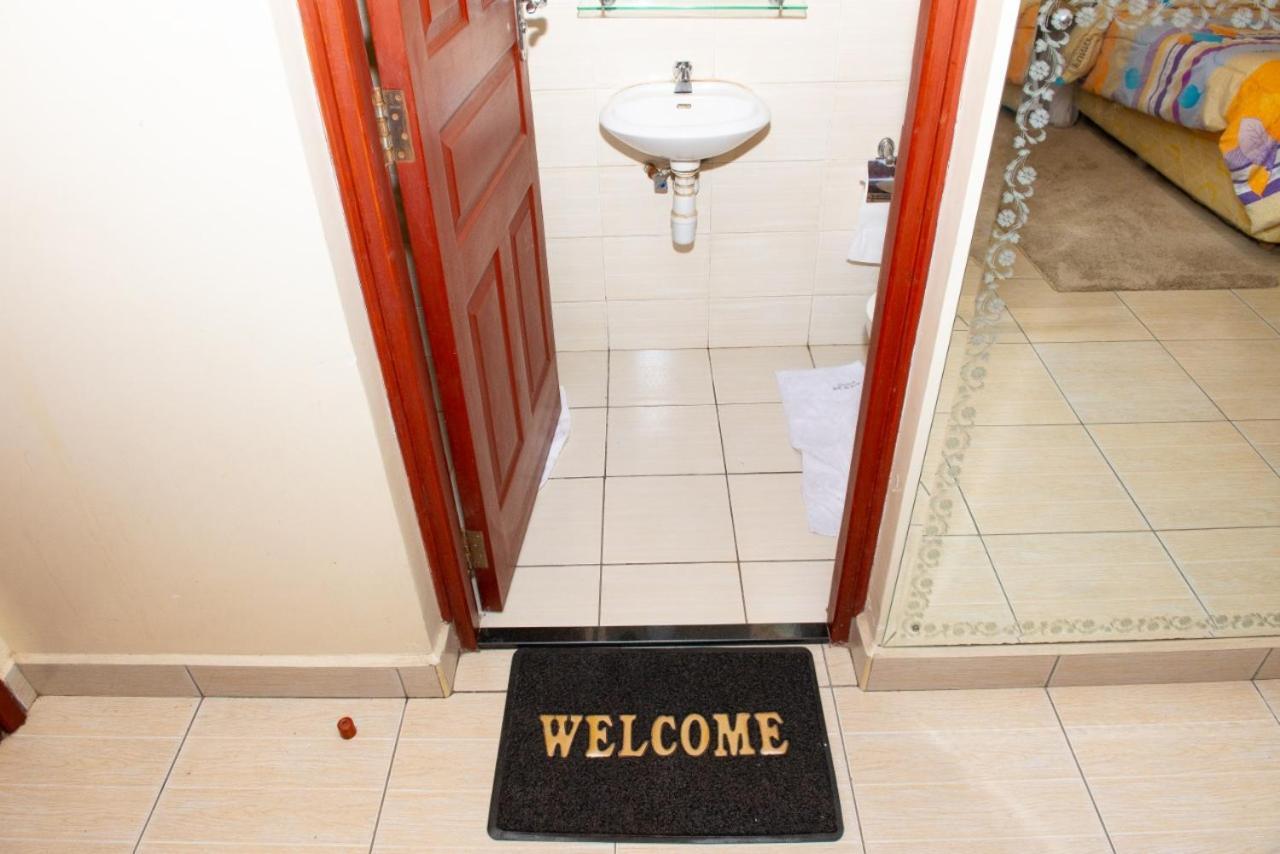 Mercy-Phillips Apartments Located At Eagle Tower Building Nairobi City Centre Екстер'єр фото