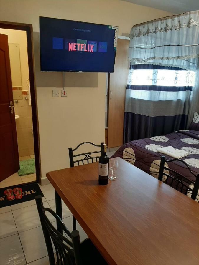 Mercy-Phillips Apartments Located At Eagle Tower Building Nairobi City Centre Екстер'єр фото