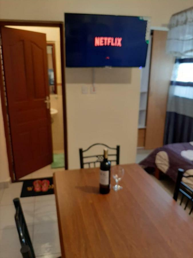 Mercy-Phillips Apartments Located At Eagle Tower Building Nairobi City Centre Екстер'єр фото