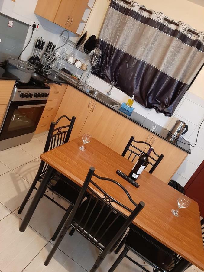 Mercy-Phillips Apartments Located At Eagle Tower Building Nairobi City Centre Екстер'єр фото