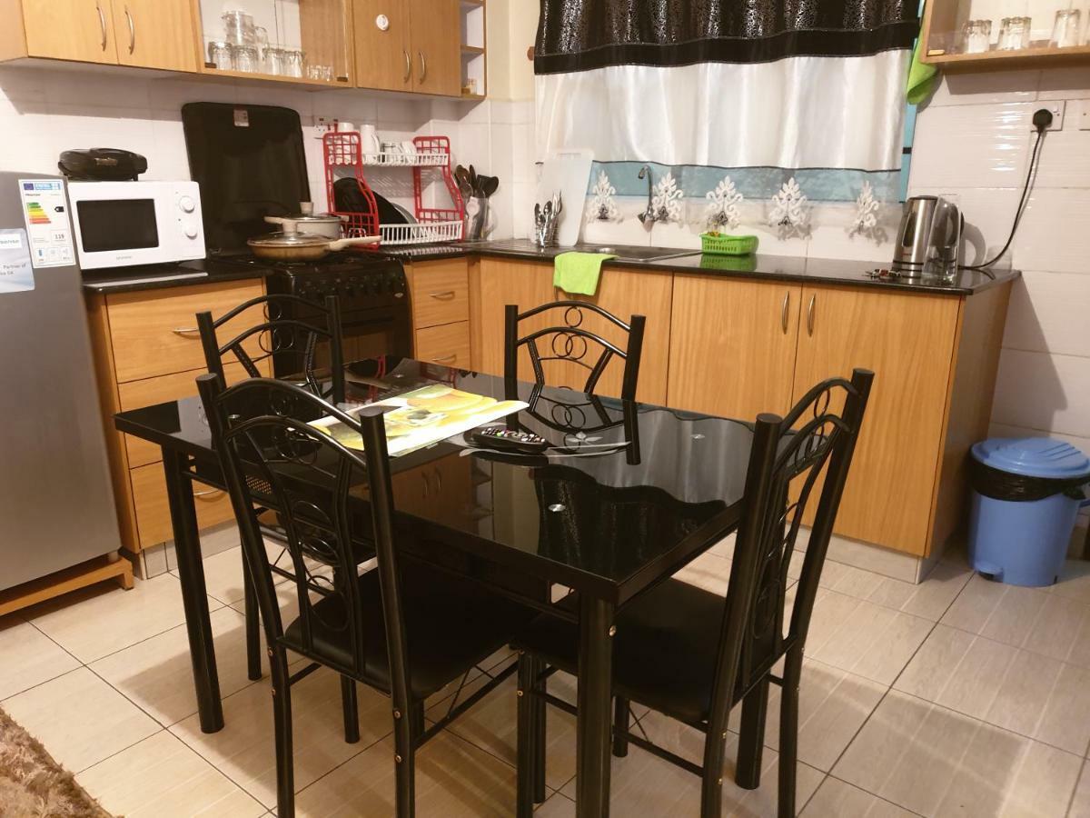 Mercy-Phillips Apartments Located At Eagle Tower Building Nairobi City Centre Екстер'єр фото