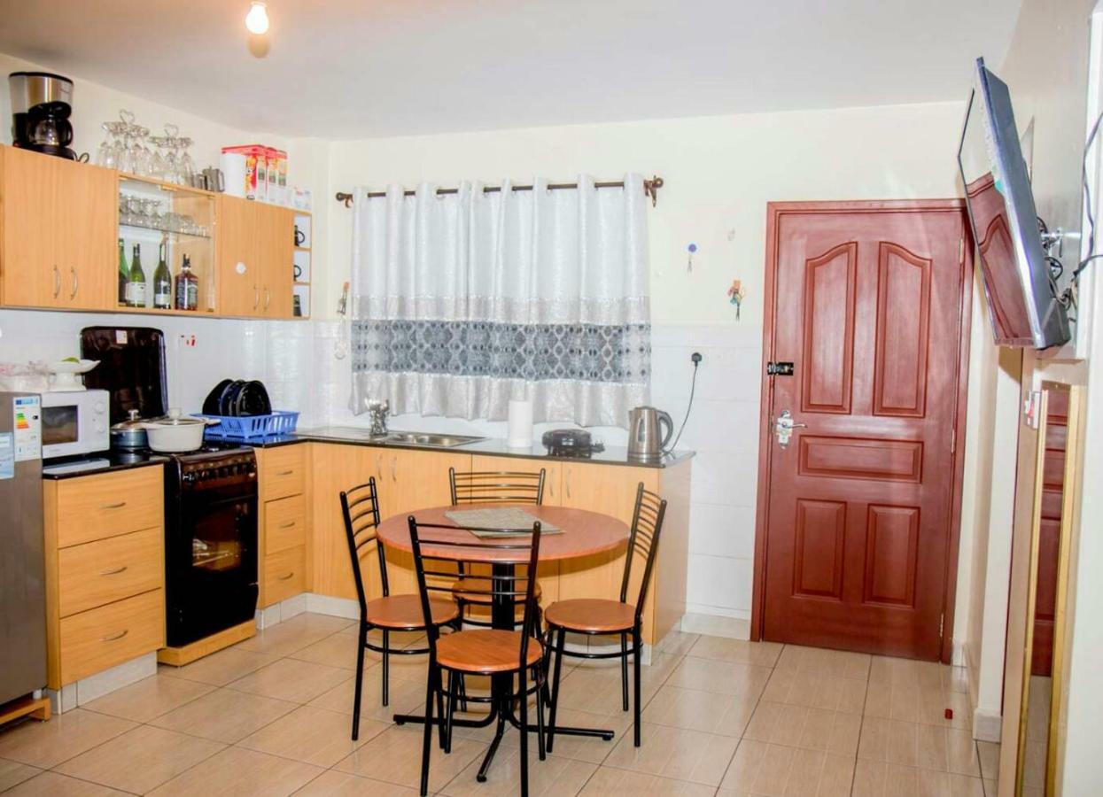 Mercy-Phillips Apartments Located At Eagle Tower Building Nairobi City Centre Екстер'єр фото