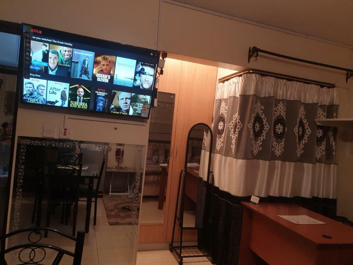 Mercy-Phillips Apartments Located At Eagle Tower Building Nairobi City Centre Екстер'єр фото