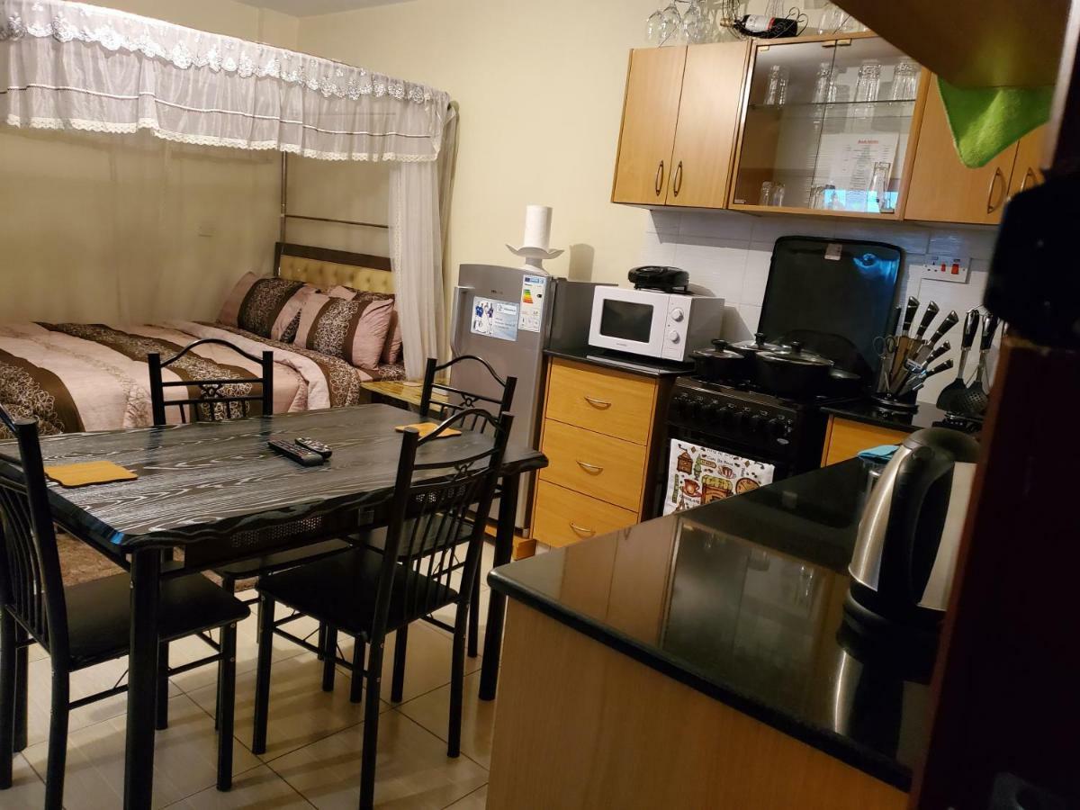 Mercy-Phillips Apartments Located At Eagle Tower Building Nairobi City Centre Екстер'єр фото